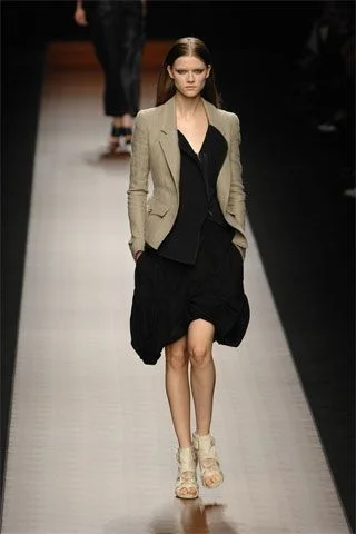 Look 16